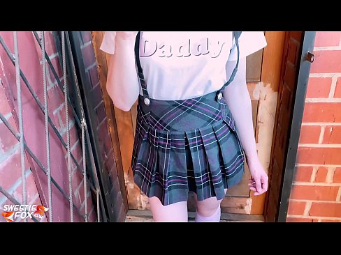 ❤️ Schoolgirl nyedot kontol rumiyin lan jancok tinimbang kelas. ❤️ Video jancok ing kita