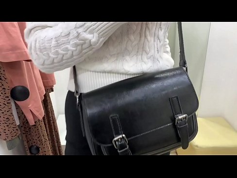 ❤️ Masturbasi umum saka asu enom FeralBerry karo dildo ing kamar fitting ❤️ Video jancok ing kita